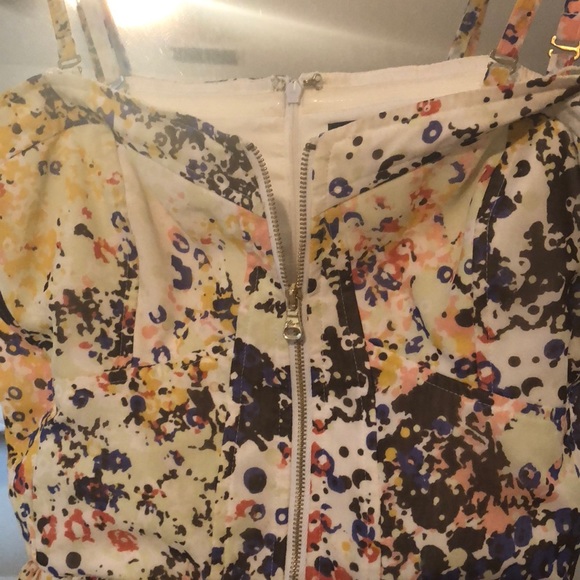 Dress - Picture 5 of 5